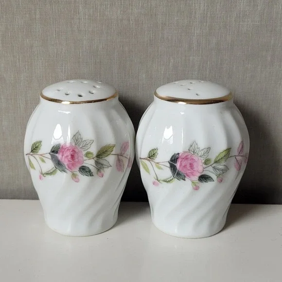 Creative Regency Rose Salt & Pepper‎ Shakers - Fine China Gold Trim - Japan