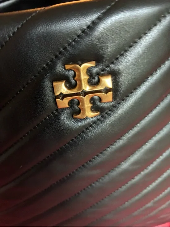 Tory Burch Black Kira Quilted Leather Chevron Shoulder Bag with Gold Chain, new