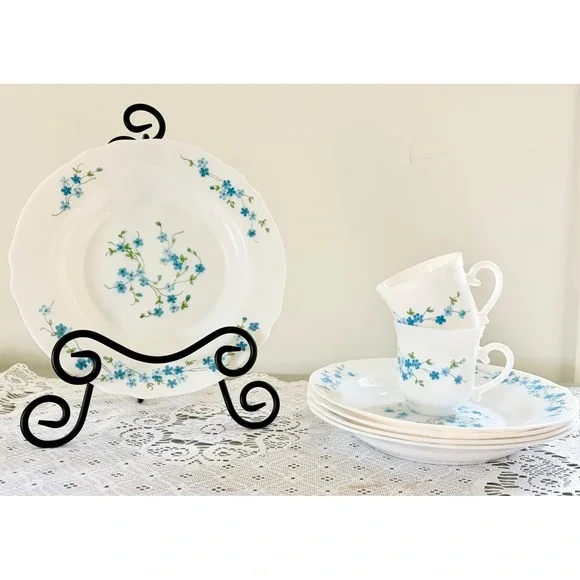 Arcopal France Forget Me Not Milk Glass Set 5 Plates 2 Cups Blue Floral Vintage