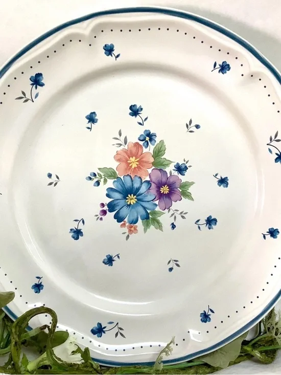 Provincial Bouquet Dinner Plate
