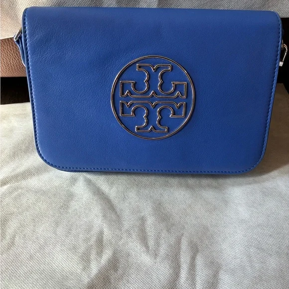 Tory Burch Miller Crossbody • Signature Logo • Like New • Classic Leather