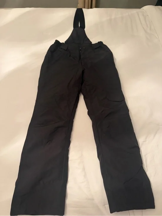 Boys large snow pants, ski snowboard water resistant insulated elastic