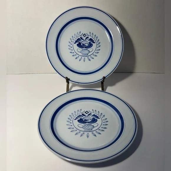 Blue Rose Lunch Dessert Plates Hand Painted Blue White 7 5/8” Arabia Of Finland
