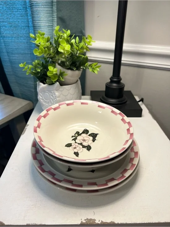 Vintage 1998 Dollar General Magnolia Floral Bowls & Salad Plates Set of 4