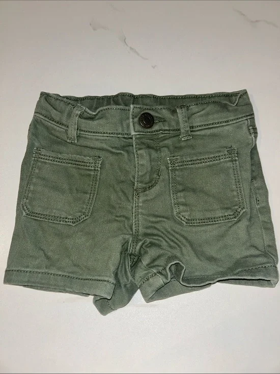 5/$20 Old Navy | Olive Shorts