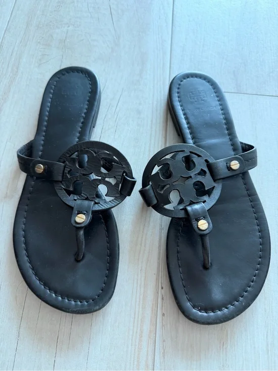Tory Burch Black Logo Medallion Leather Thong Sandals