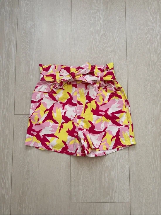Sanctuary High-Waist Paperbag Shorts in Pink, Yellow & White Floral Camouflage