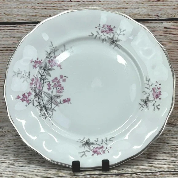 Favolina Karolina Jarolina Poland China‎ Dinner Plate Silver Scalloped 3879 5
