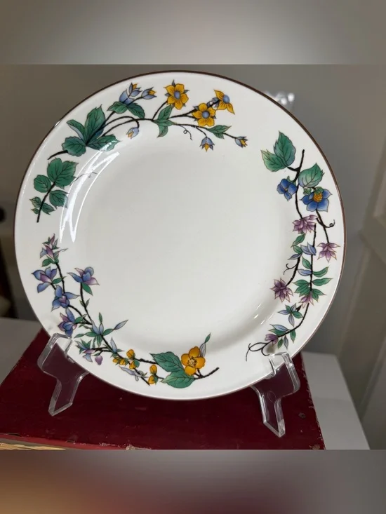 Woodhill floral Vine Pattern White Porcelain Dinner Plate - Yellow & Blue