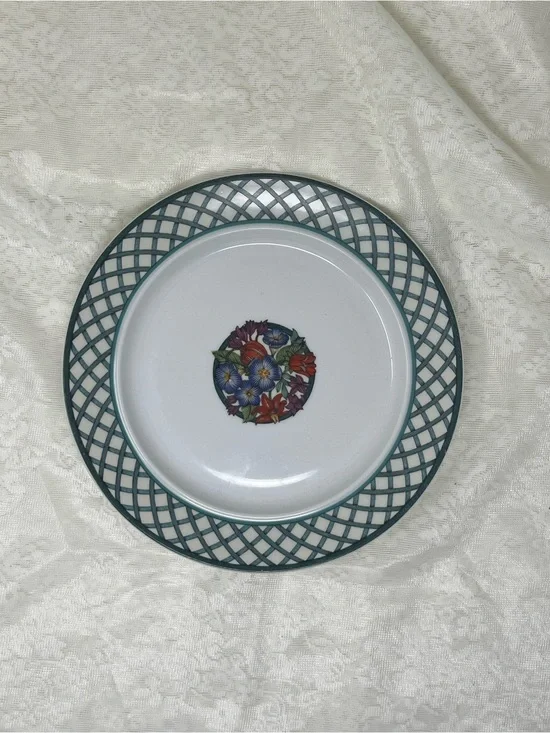 Vintage Dansk Nordic Garden Plate