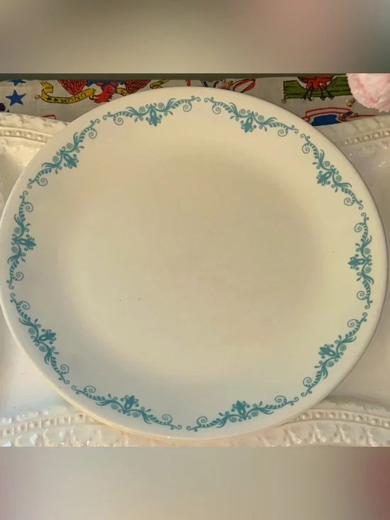 Corelle Garden Lace 10.25-inch Dinner Plates Set of 2