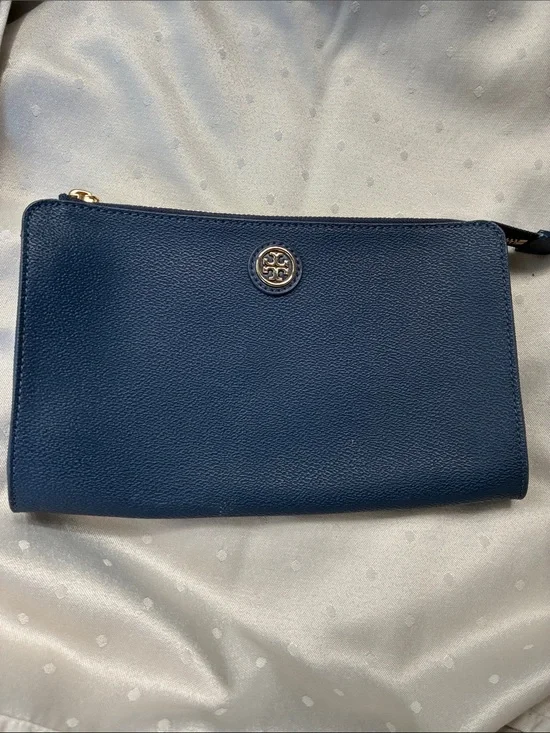 Fair condition Tory Burch Dark Navy Leather Zip pouch with Gold Logo