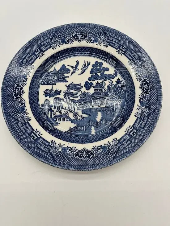 VTG Churchill England Blue Willow Landscape Pattern Classic Dinner Plate - 8