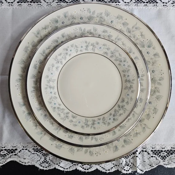 Lenox Windsong 3 Piece Dinnerware Salad Dessert Plates Made in USA