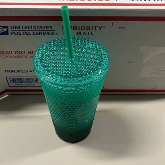 Starbucks Holiday 2022 Green Ombre Gradient Bling Cold Cup Tumbler‎ Grande Cup