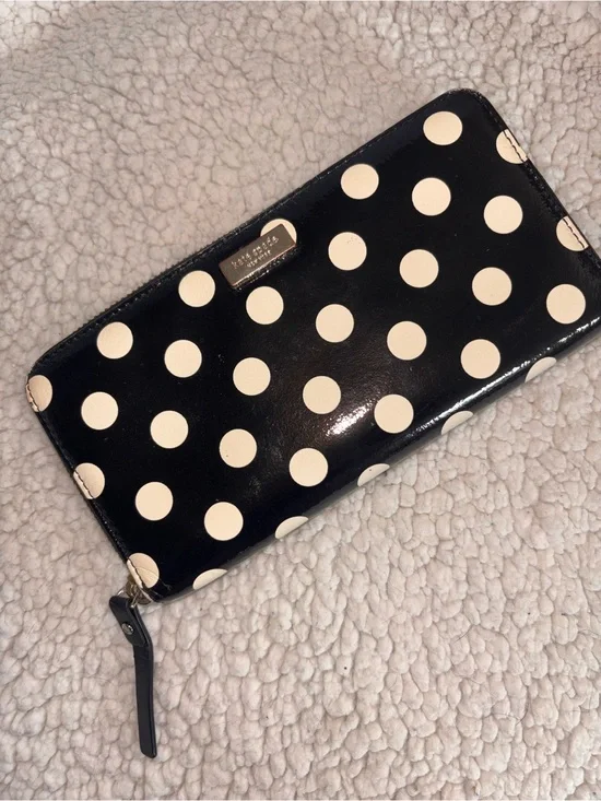 Kate Spade New York Black White Polka Dot Zip Around Wallet Patent Leather