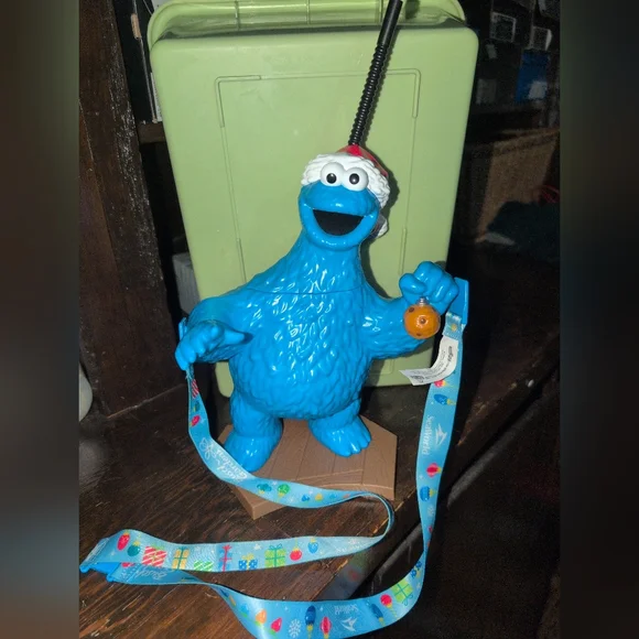 Cookie Monster 2024 Busch Gardens SeaWorld Christmas Holiday Sipper Cup