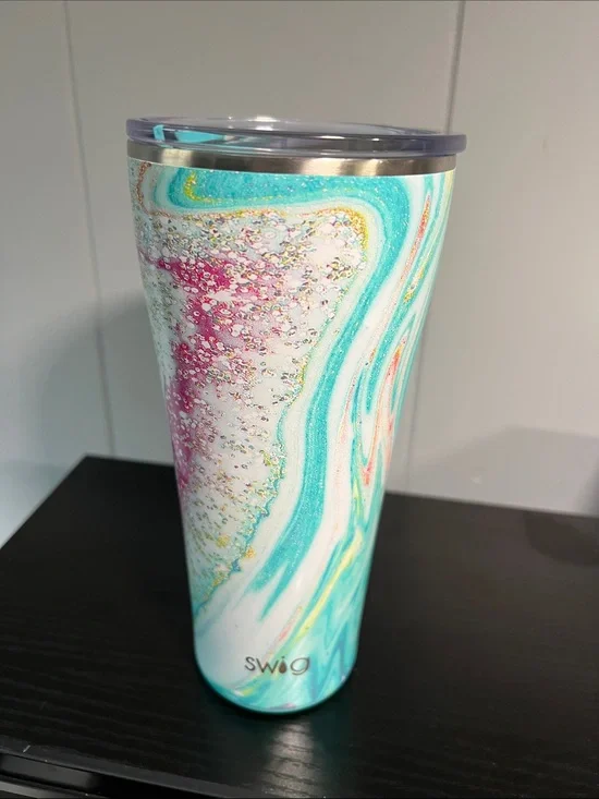 Very Gently used Swig Life 32oz Wanderlust Travel Tumbler
