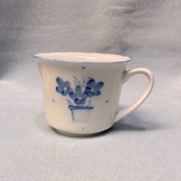 2  STEELE HAND PAINTED PORCELAIN DE CHINE CUP Blues (set of two)