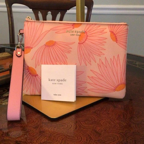 New Kate Spade Falling Flower Wristlet