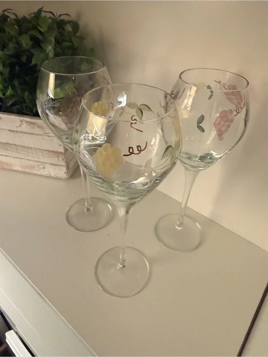 Hand Painted Grape Vine Wine Glasses Set of 3 Floral Vineyard 9” Goblets
