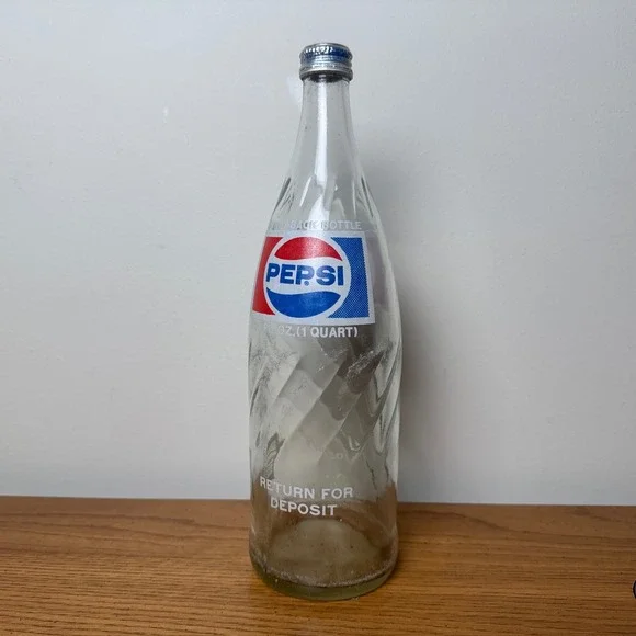 Vintage Pepsi Glass Bottle 32 oz 1 Quart Swirl Money Back‎ Bottle Sealed Reject