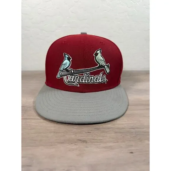 St Louis Cardinals Brick House Maroon New Era Fitted Men's‎ Cap Size 7 3/8- EUC