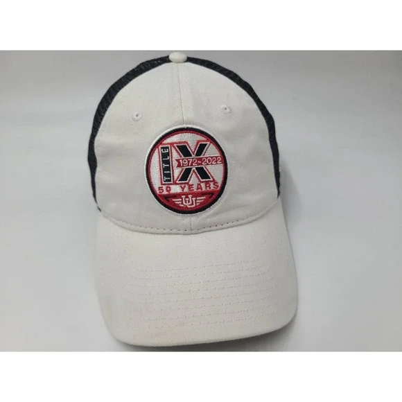 Utah Utes Hat Snapback Under Armour Trucker Mesh Title IX 2022‎ White Black NCAA
