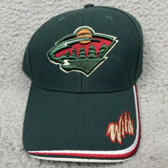 Vintage Minnesota Wild Hat Cap Strap Back‎ Green NHL Hockey Lodge Embroidered