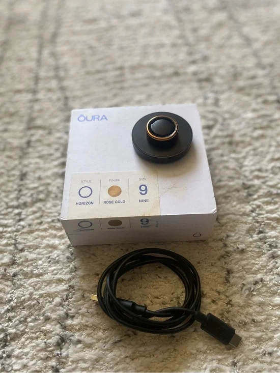 Oura Horizon Charging Dock in Black with Rose Gold Accent
