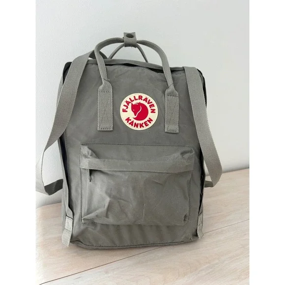 Fjallraven Kanken Classic Grey Backpack 23510 Vinylon F 16L School Bag