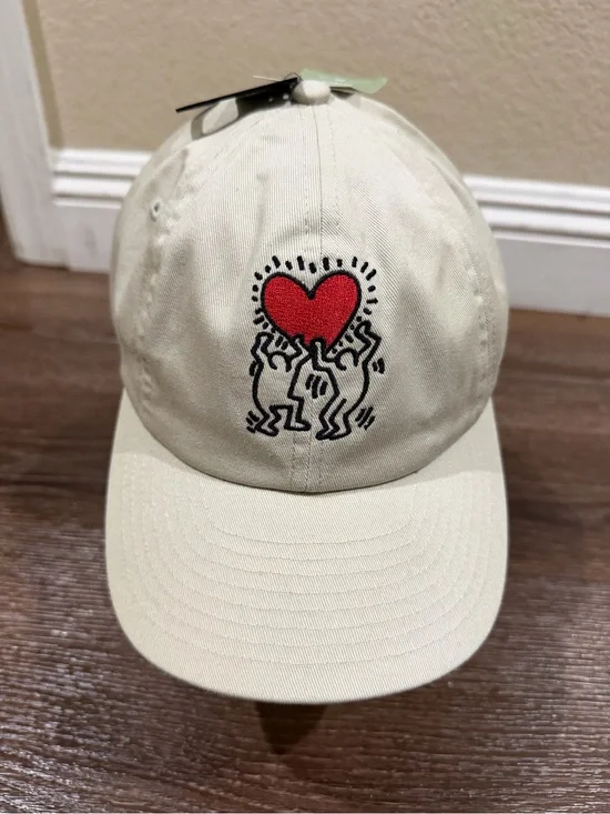 H&M Keith Haring Beige Baseball Cap with Red Heart Graphic