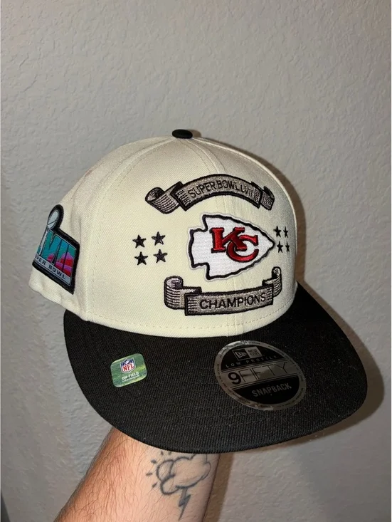 Men's New Era Cream Kansas City Chiefs Super Bowl LVII Champion NWT SnapBack Hat