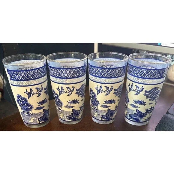 VTG ASIAN Blue Willow DRINKING TUMBLER GLASSES Set 4 Blue & White Birds Pagodas