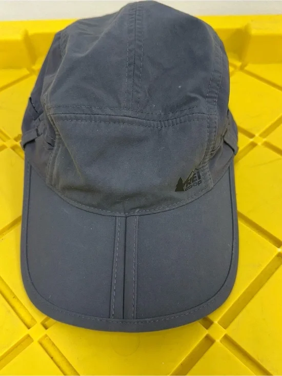 REI Co-Op Screeline Outdoor Cap UPF 50+ Sunglasses Loop Vented Gray Hiking Run