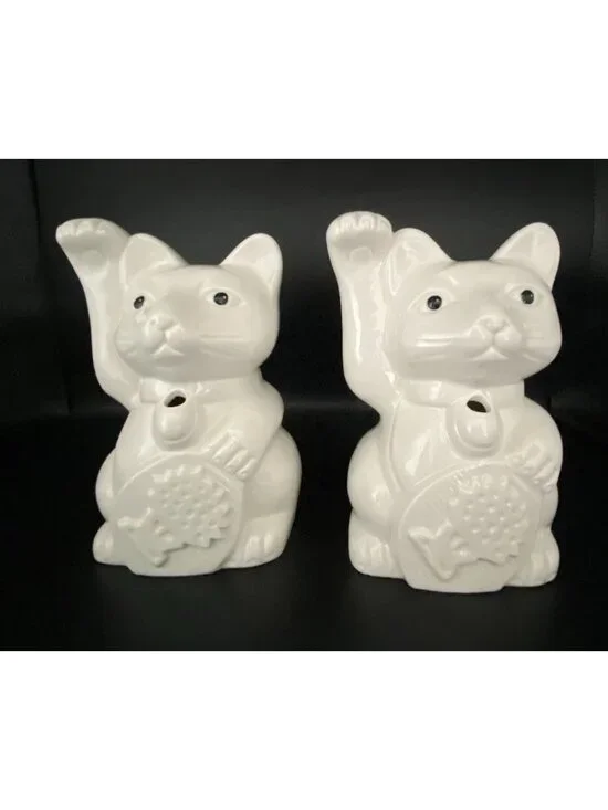 Benihana Maneki Neko Lucky Cat White Tiki Mugs Right Paw Raised Lot of 2