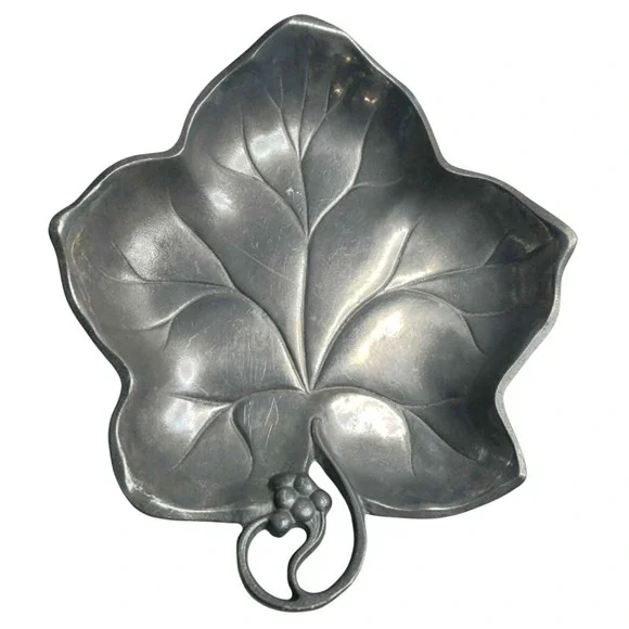 Pewtarex York PA Silver Tone Grape Leaf Candy Dish Snack Trinket Tray 11‎ inch