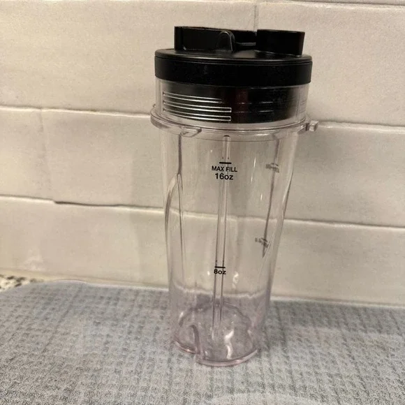 Ninja‎ 16oz Replacement Blender Cup Travel Mug w Sip Lid Clear Shakes Smoothie
