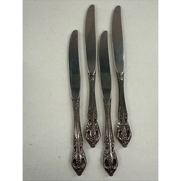 Set of 4 DINNER KNIVES 9