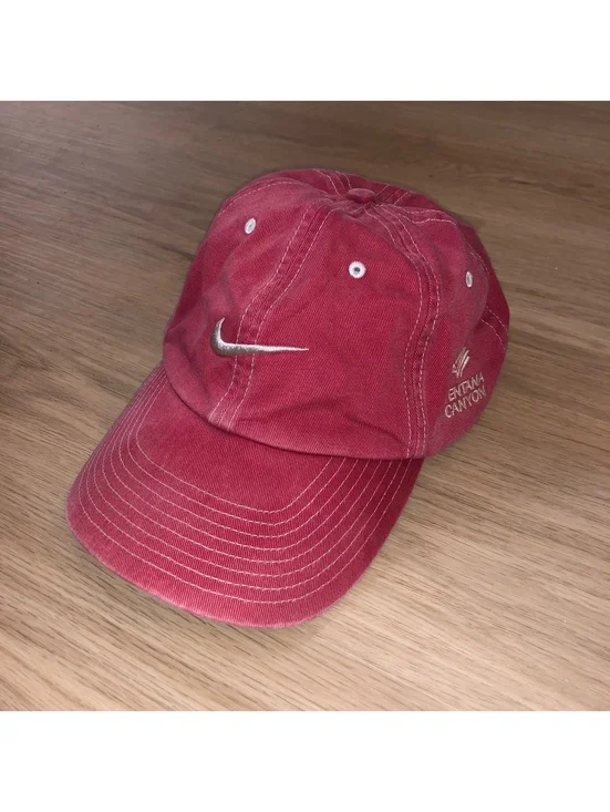 VINTAGE NIKE GOLF VENTANA CANYON HAT CAP RED WHITE ADJUSTABLE STRAPBACK