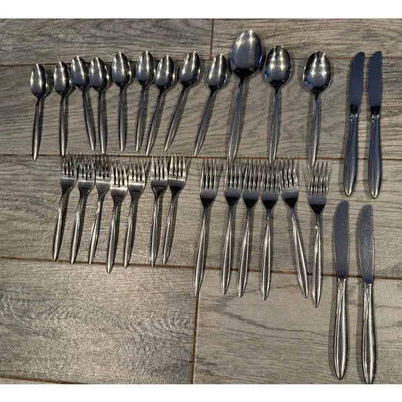 Oneida Flatware Set 1881 Rogers 29 pc Stainless Steel Silverware Set MCM Vintage