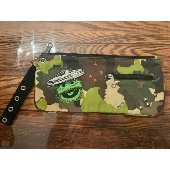 Vintage Sesame Street Oscar the‎ Grouch Camo Pouch Clutch Wristlet