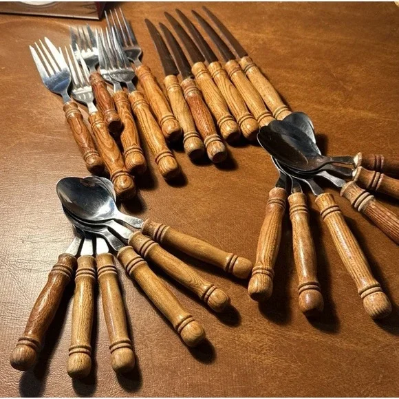 24 Vintage Homestead Wooden Handle Stainless Dinner Flatware Set Made In Taiwan