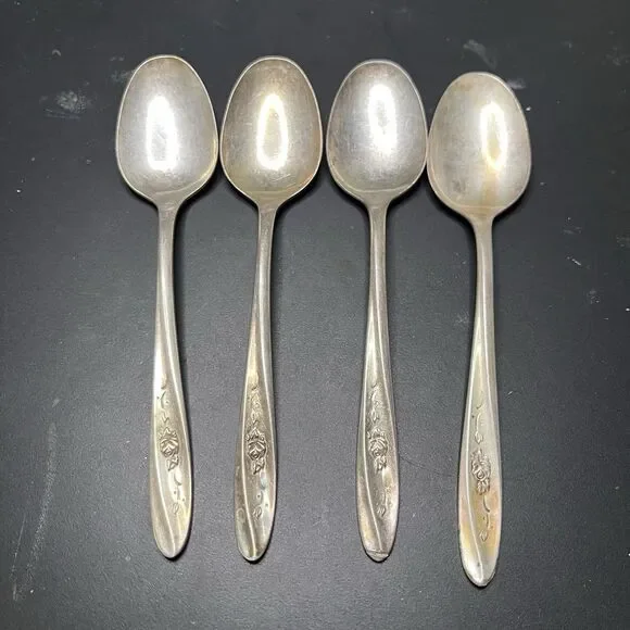 International Wm Rogers Lovely Rose Flatware Silver plate 4 teaspoons EUC