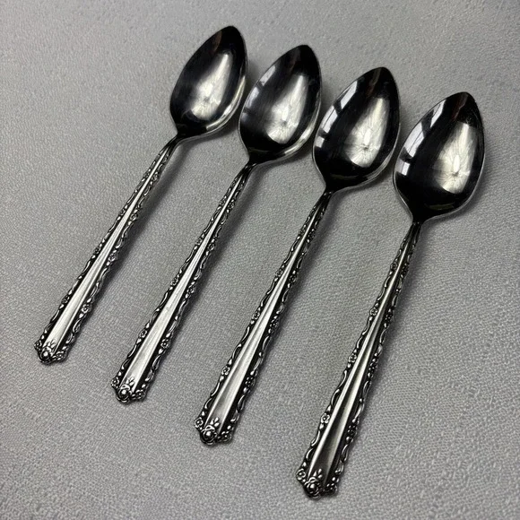 Oneida Cherie Set of 4‎ Teaspoons Deluxe Stainless Flatware Glossy