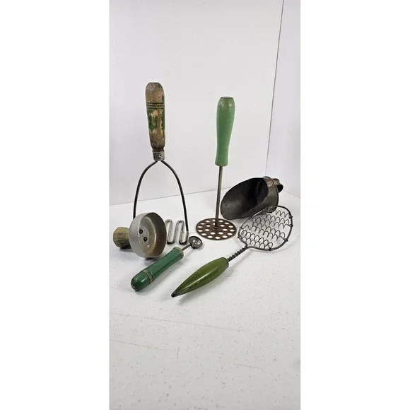 11 Vtg‎ Green Wooden Handle Farmhouse Primitive 50's Serving Utensils