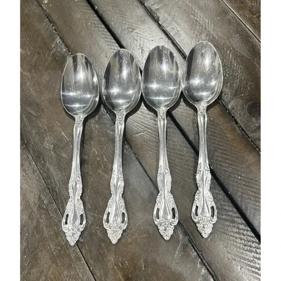 Reed & Barton Select BAROQUE Set 4 Teaspoons Spoon‎ Stainless Flatware Flowers