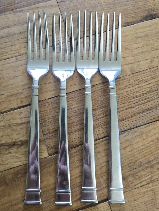 4 Dinner Forks Heritage Mint Ltd BENTLEY Stainless Glossy 18/10 Flatware 7 3/4