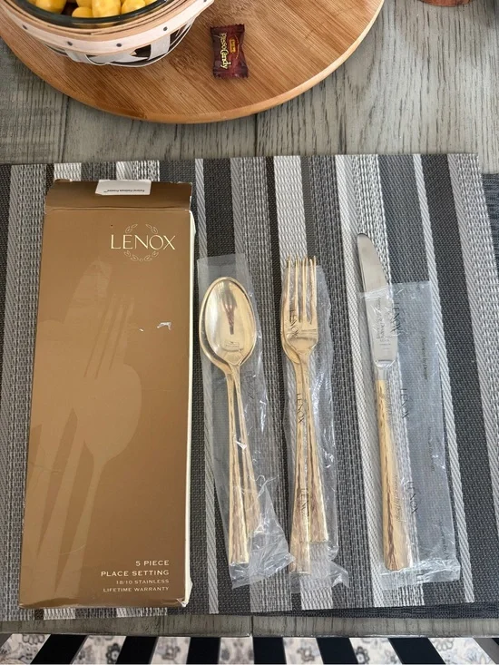 Lenox Imperial Caviar Gold 5-Piece Flatware Place Setting - Unused
