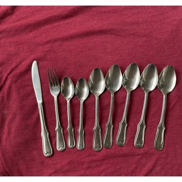 Oxford Hall Stainless Korea 9pc Flatware Set Knife Fork Spoons Heart Motif